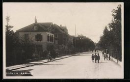 Buchs b. Aarau, Kinder auf einer Strasse