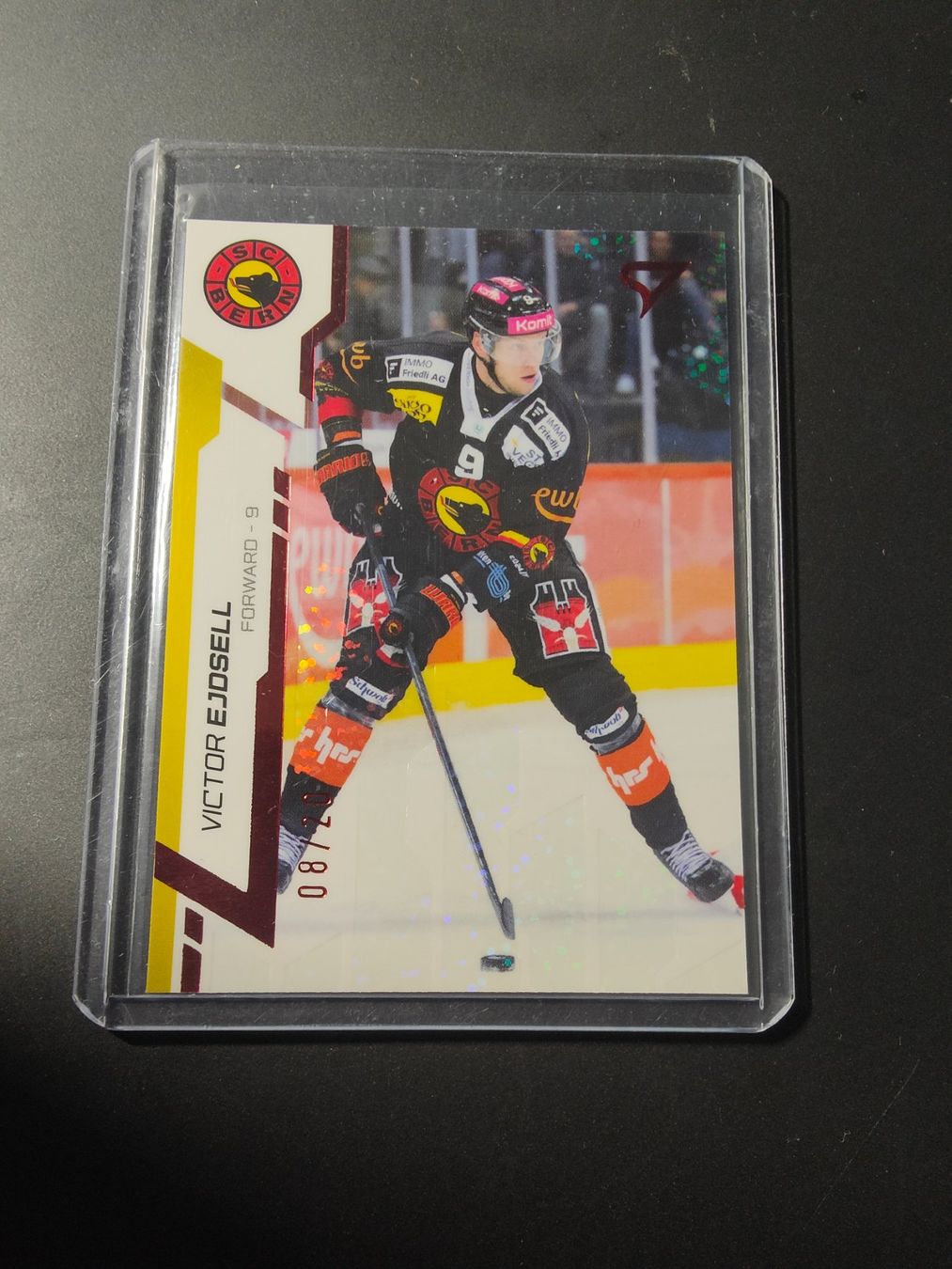 Sportzoo Sammelbilder & Trading cards: Victor Ejdsell SC Bern SportZoo red /20 – Gebraucht aus Wangen SZ von Sasch3