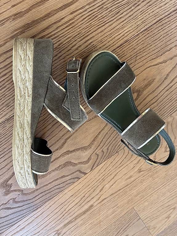 Scarpe da donna: Schöne Sommer-Sandale Gr. 36  – Usato da Winterthur venduto da Rawille