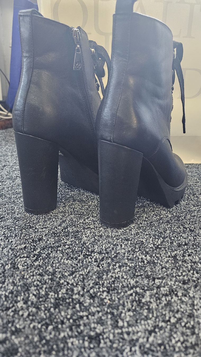 Scarpe da donna: Stiefeln – Nuovo (secondo la descrizione) da Mauren venduto da ehr_5cy6 4