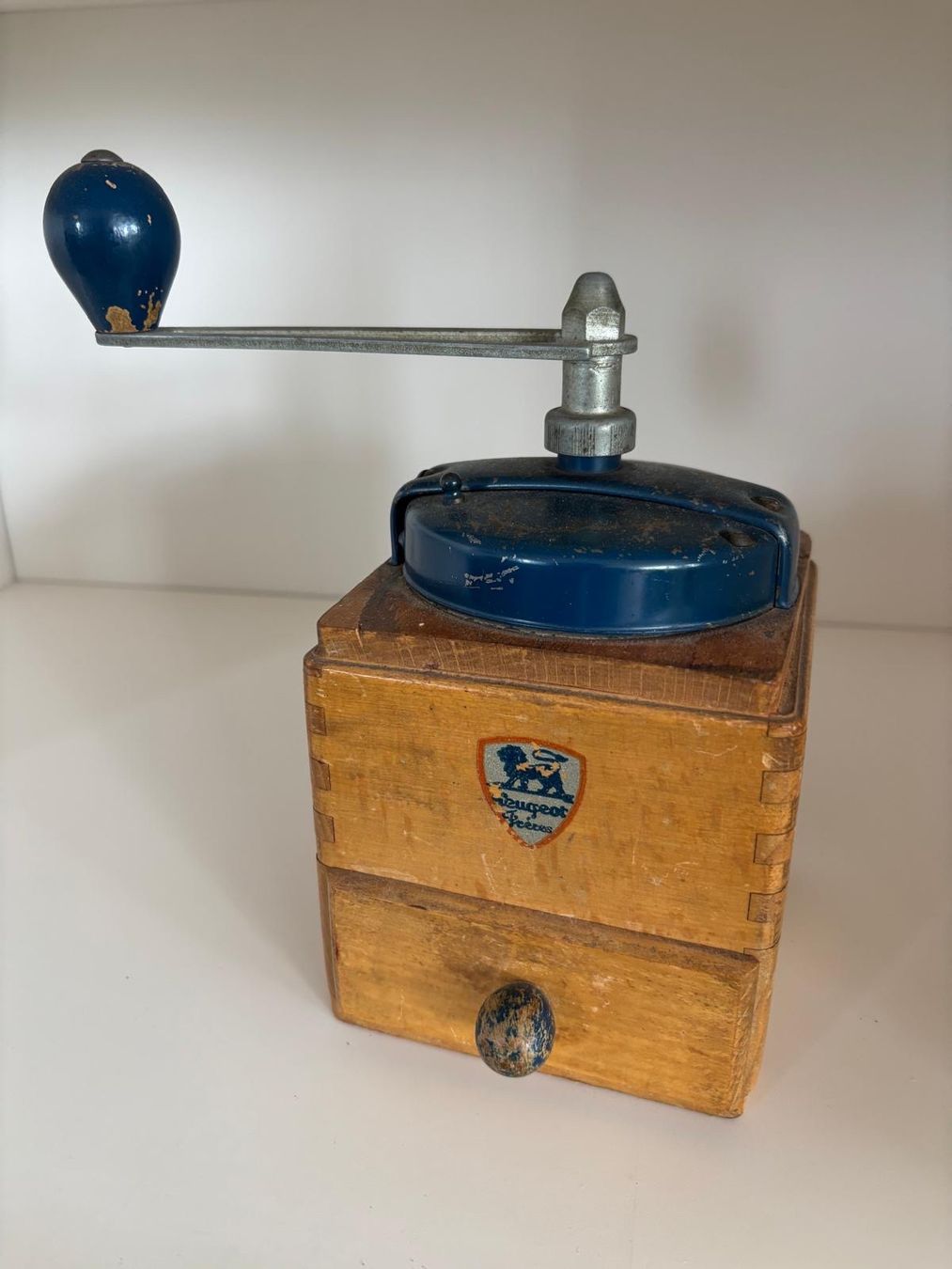 Tutte le decorazioni: Antike Kaffeemühle/Moulin à Café – Usato da Zürich venduto da mar_x67z