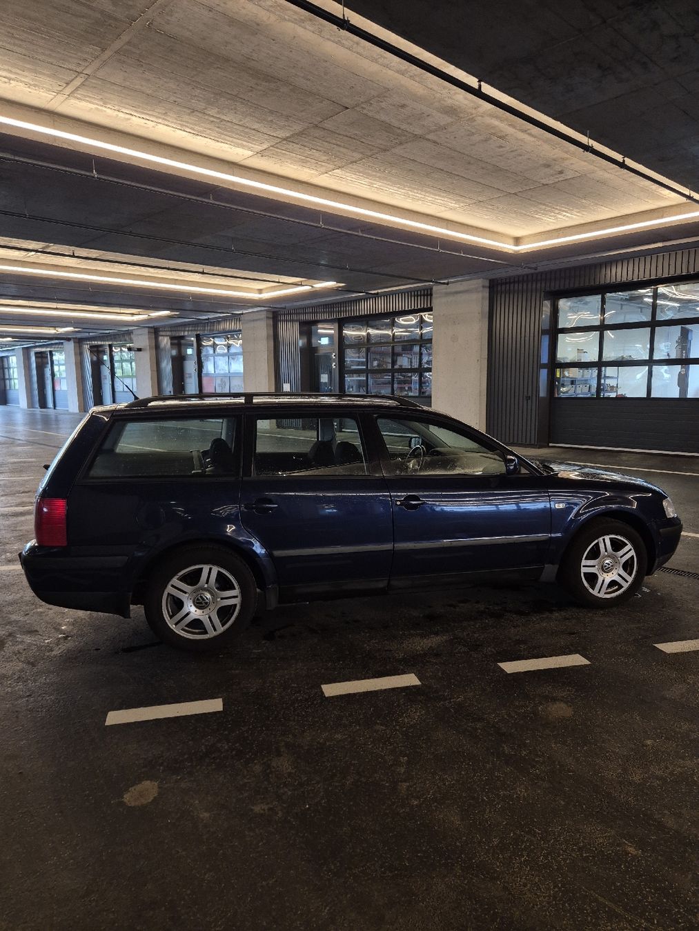 VW Automobili: VW Passat 2.3l V5 4Motion mit MFK – Usato da Winterthur venduto da sunaj.fejzi 3