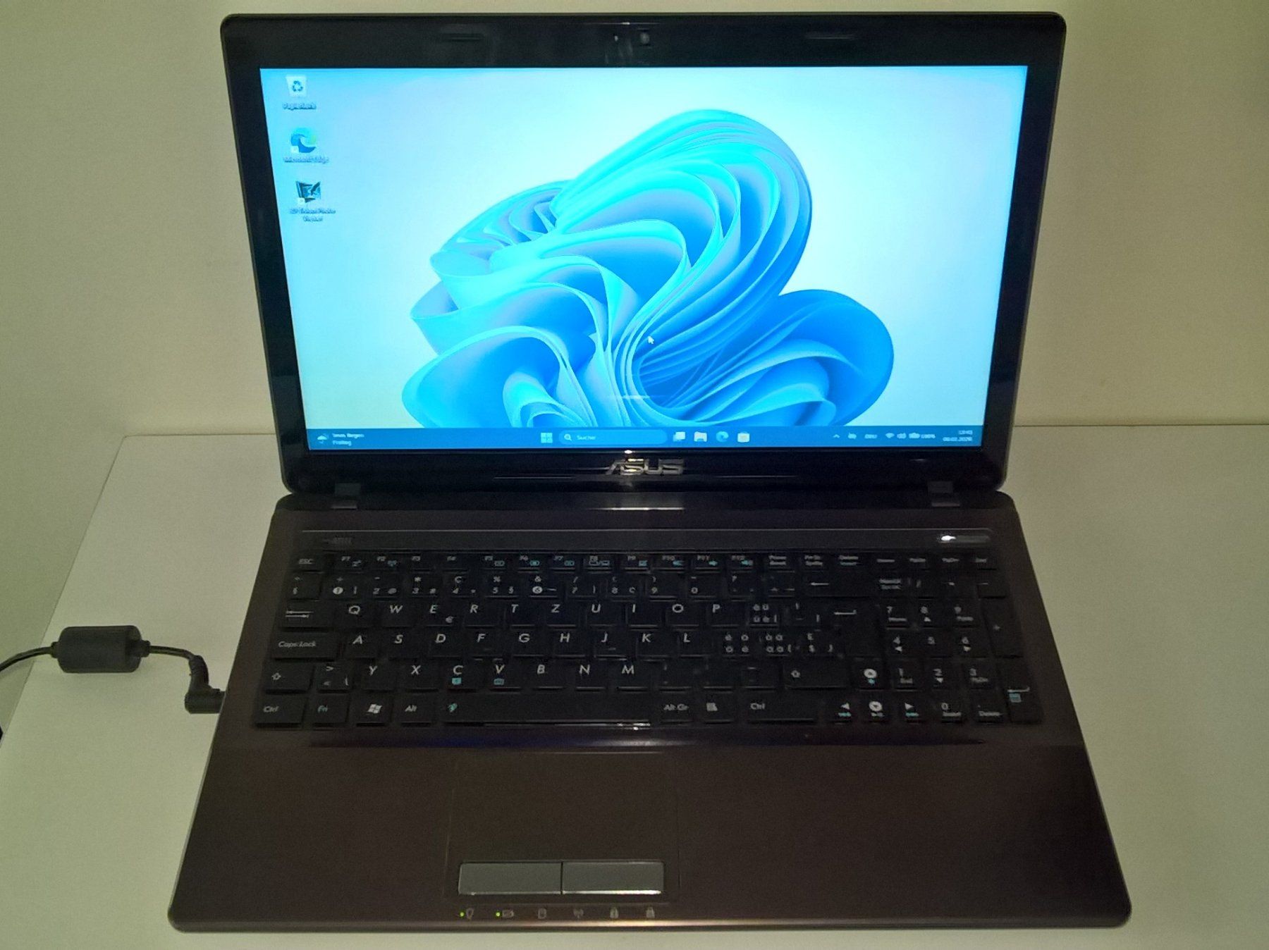 Asus Notebook: Asus K53S Core i7 Windows 11 Pro 25H2 – Usato da Buchs SG venduto da johjo01