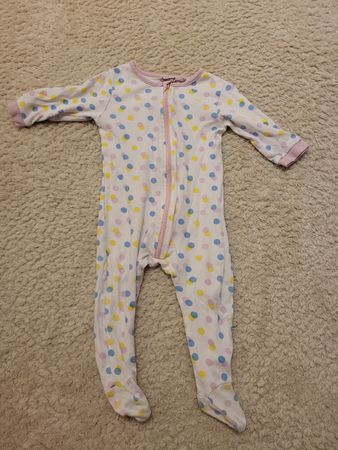 Baby Schlafanzug mit Pünktchen, Grösse 74/80 guterZustand!