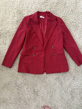 Roter Blazer 