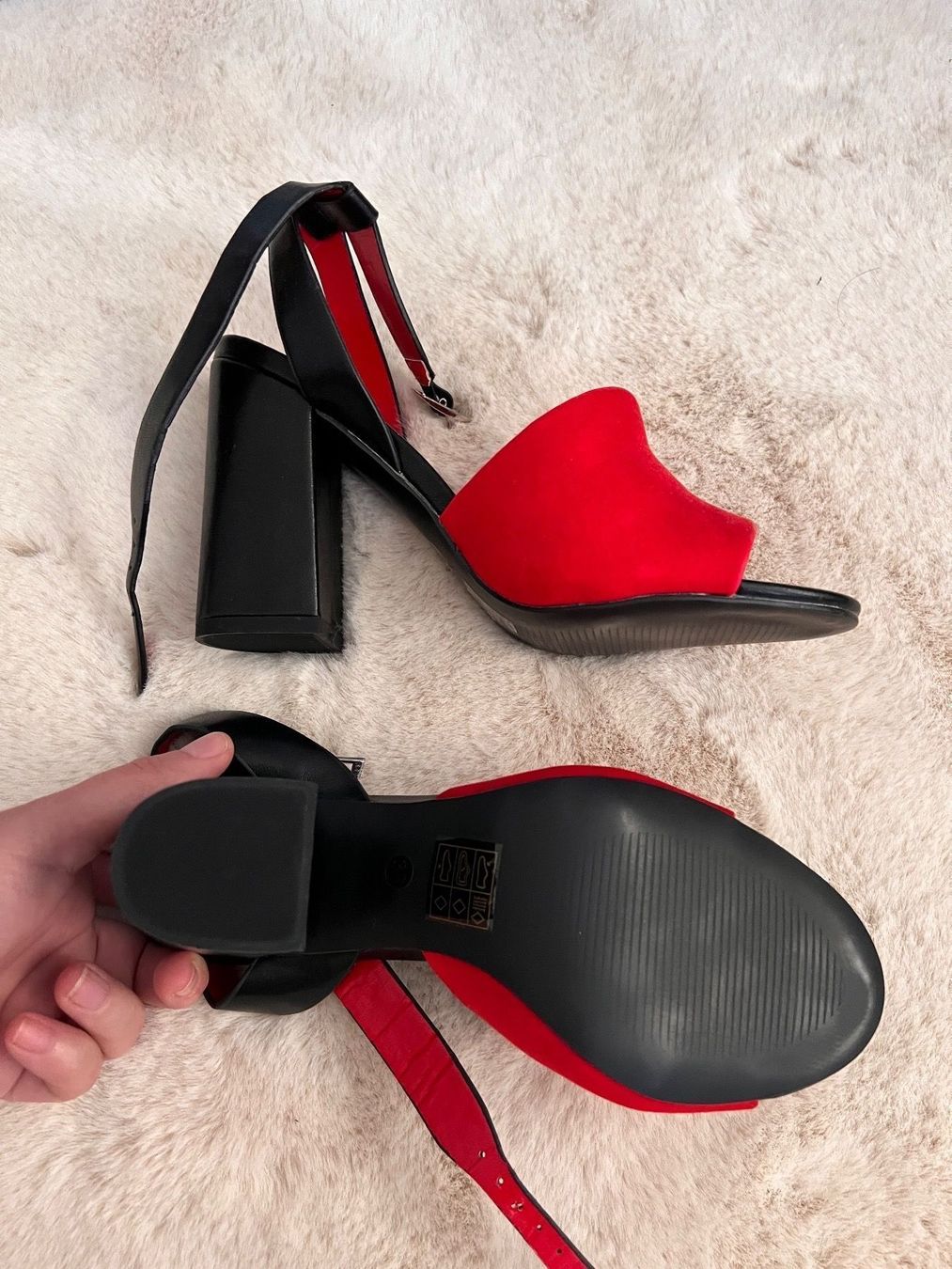 Scarpe da donna: Pumps – Usato da Egerkingen venduto da ear_k6fg 1