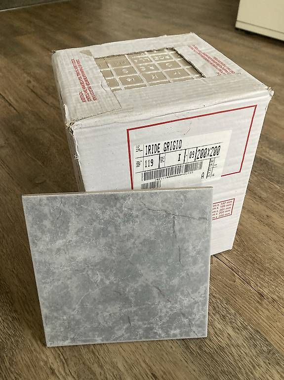 Servierplatten: Wandplatten 20/20cm grau – Neu und originalverpackt aus Uzwil von Jimmy1971 1