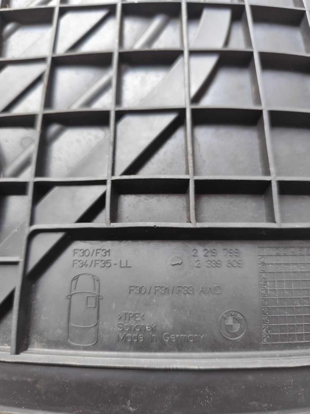 BMW Tappeti & Tappetini: Original BMW Gummifussmatten – Usato da Altstätten SG venduto da Rhein_Au 2