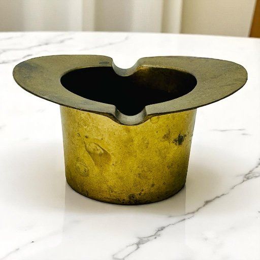Aschenbecher: Ancien cendrier chapeau en bronze SPRING Interlaken – Gebraucht aus Morges von Novantica