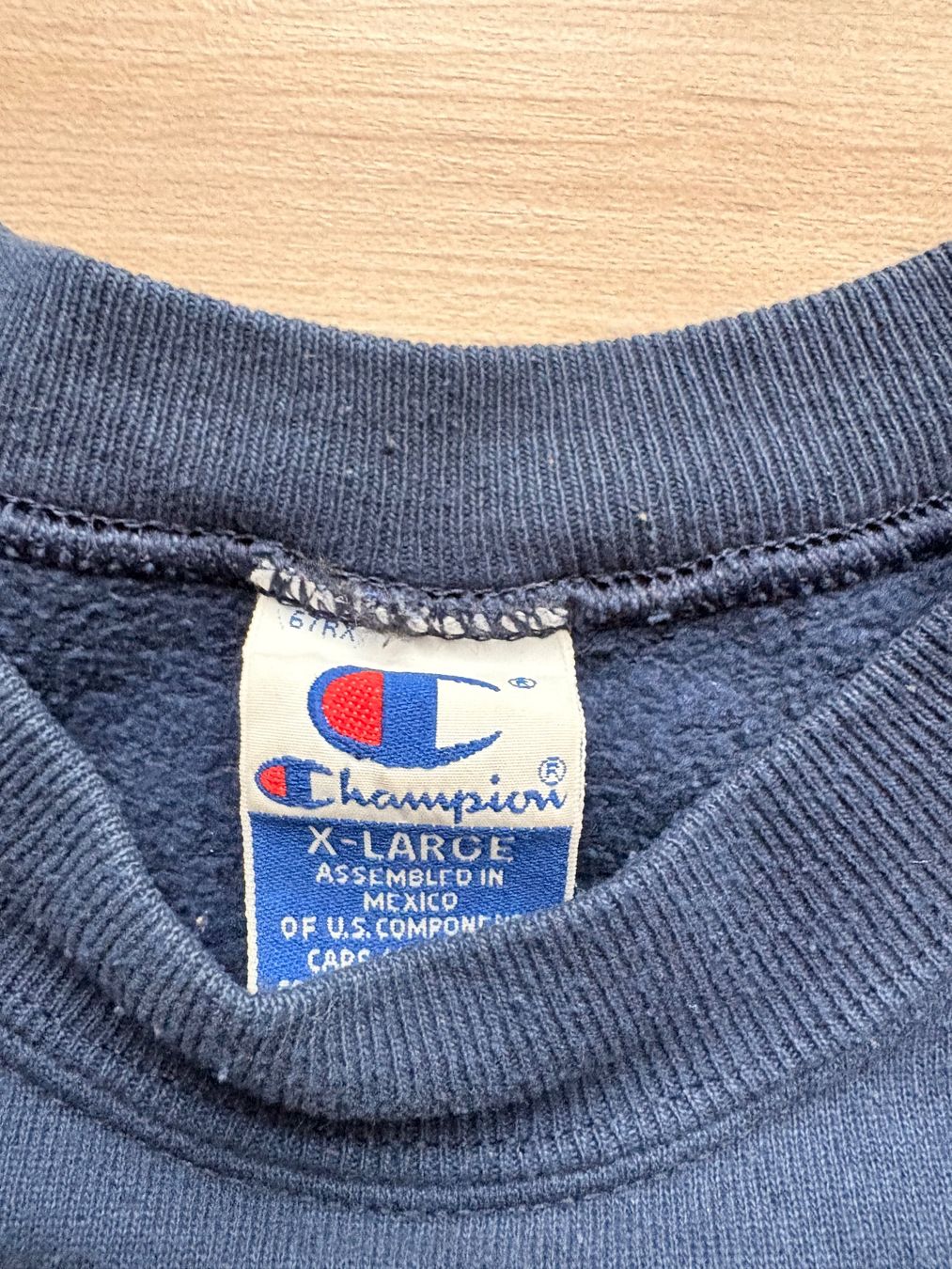 Champion Maglioni & Felpe: Vintage Champion Pullover – Usato da Wigoltingen venduto da _vntg_ 2