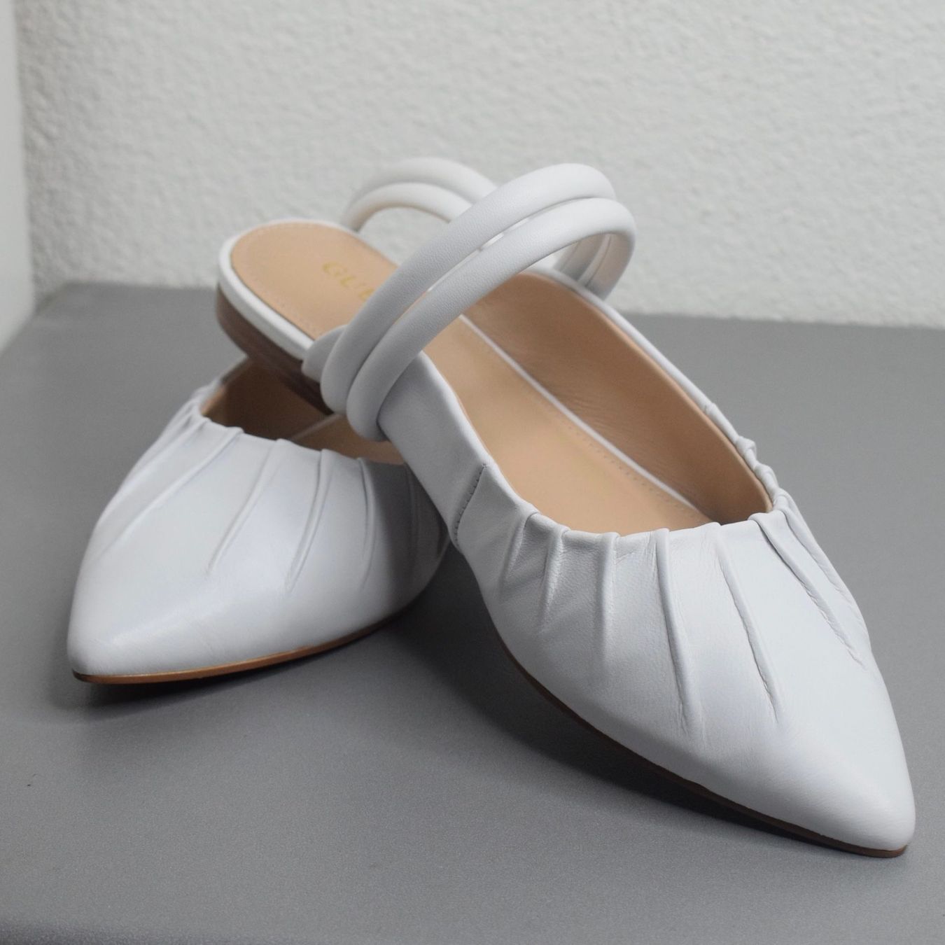 Guess Scarpe da donna: GUESS Neu Leder Slingback Gr.37 NP 145 Fr. – Nuovo e nell'imballaggio originale da Affoltern am Albis venduto da Elenaki67 1