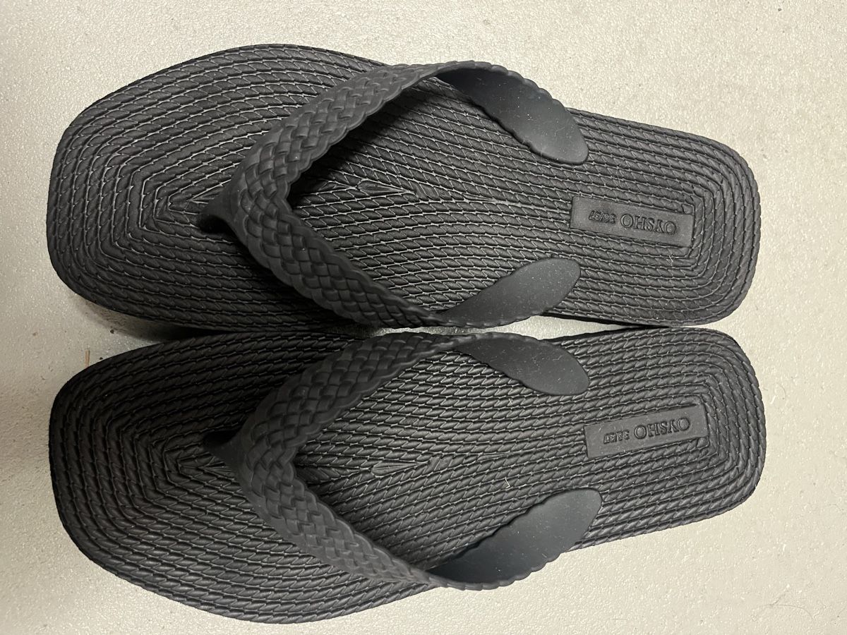 Flipper: Oysho Flipflops Gr. 36/37 – Usato da Birmensdorf ZH venduto da Liruli