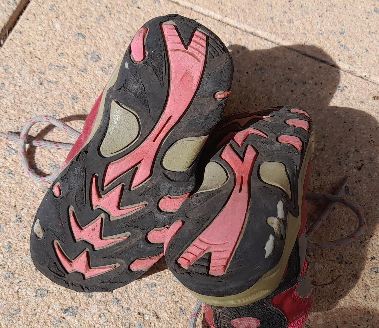 Schuhe für Mädchen: Wanderschuhe Gr. 27 – Gebraucht aus Fontaines NE von neuch123 2