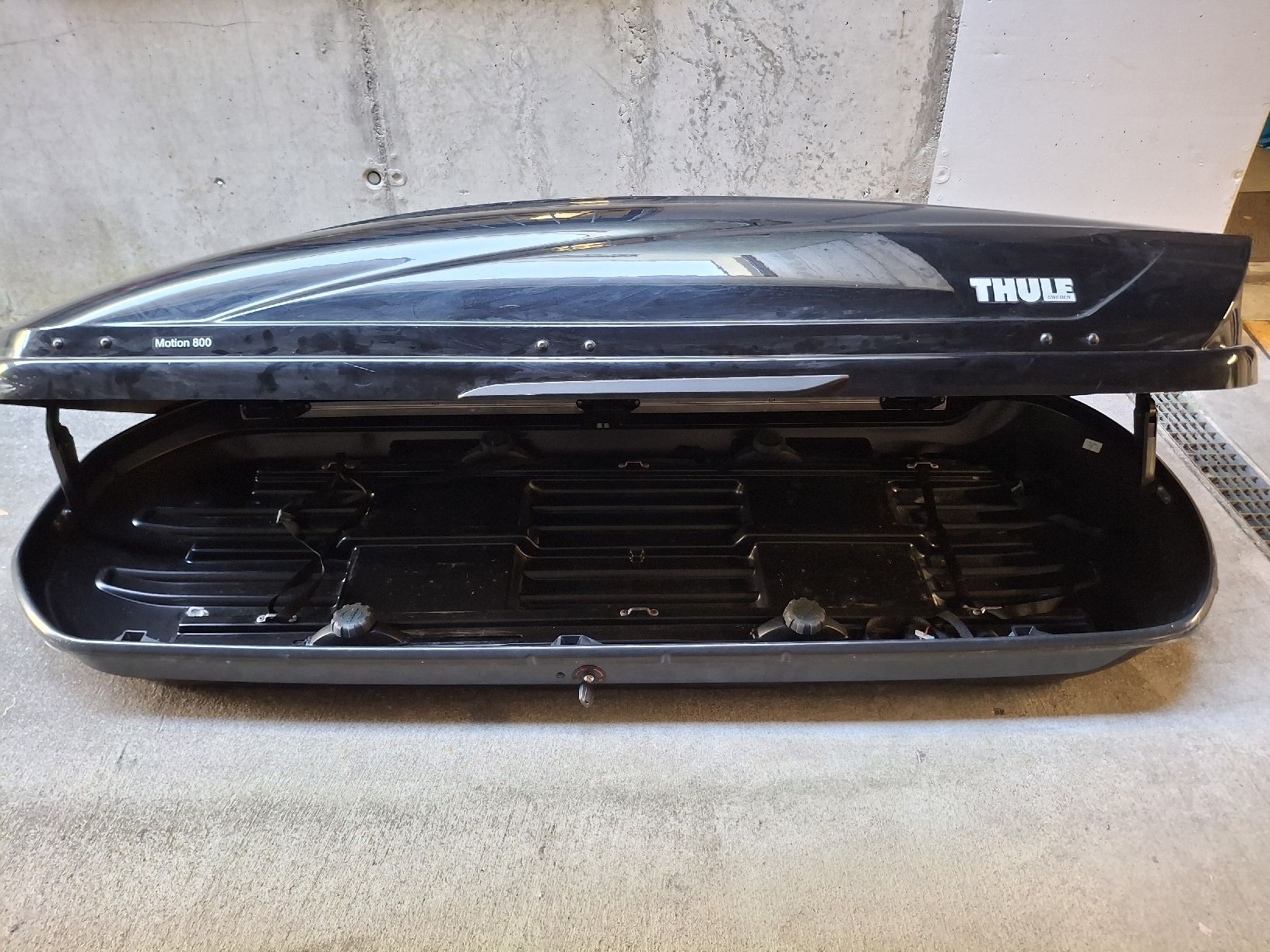 Thule Coffres de toit: Dachbox Thule Motion 800 schwarz gebraucht – D'occasion à Fislisbach par HurtiBrocki 2