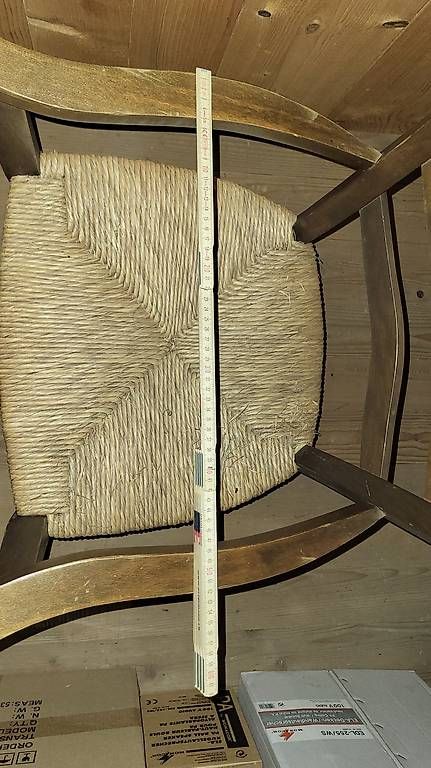 Stühle: Antiker Stuhl – Gebraucht aus Muhen von Gsell4 3