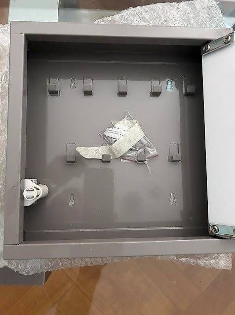 Altro per la casa: Boîte à clés murale décorative en métal  Neuve – Usato da Lausanne venduto da zou_jhq8 1