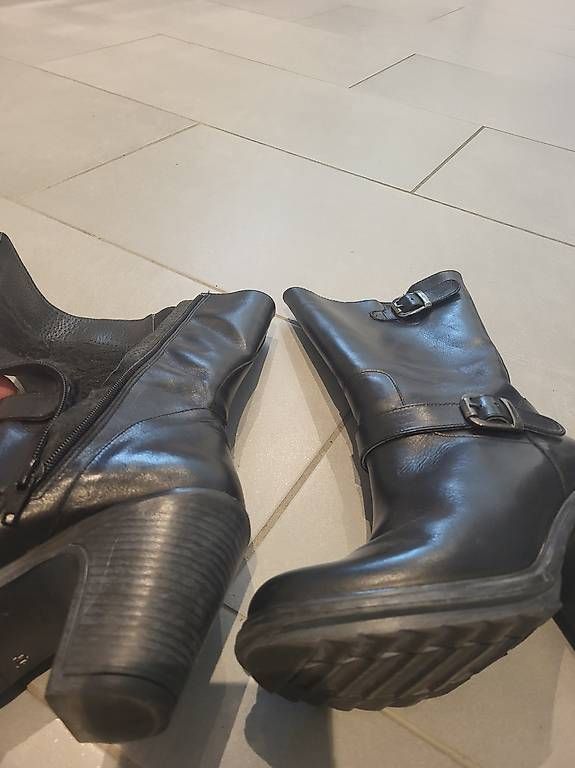 Scarpe da donna: Lederstiefel Grösse 36 – Usato da Bonstetten venduto da _YamaYa_ 1