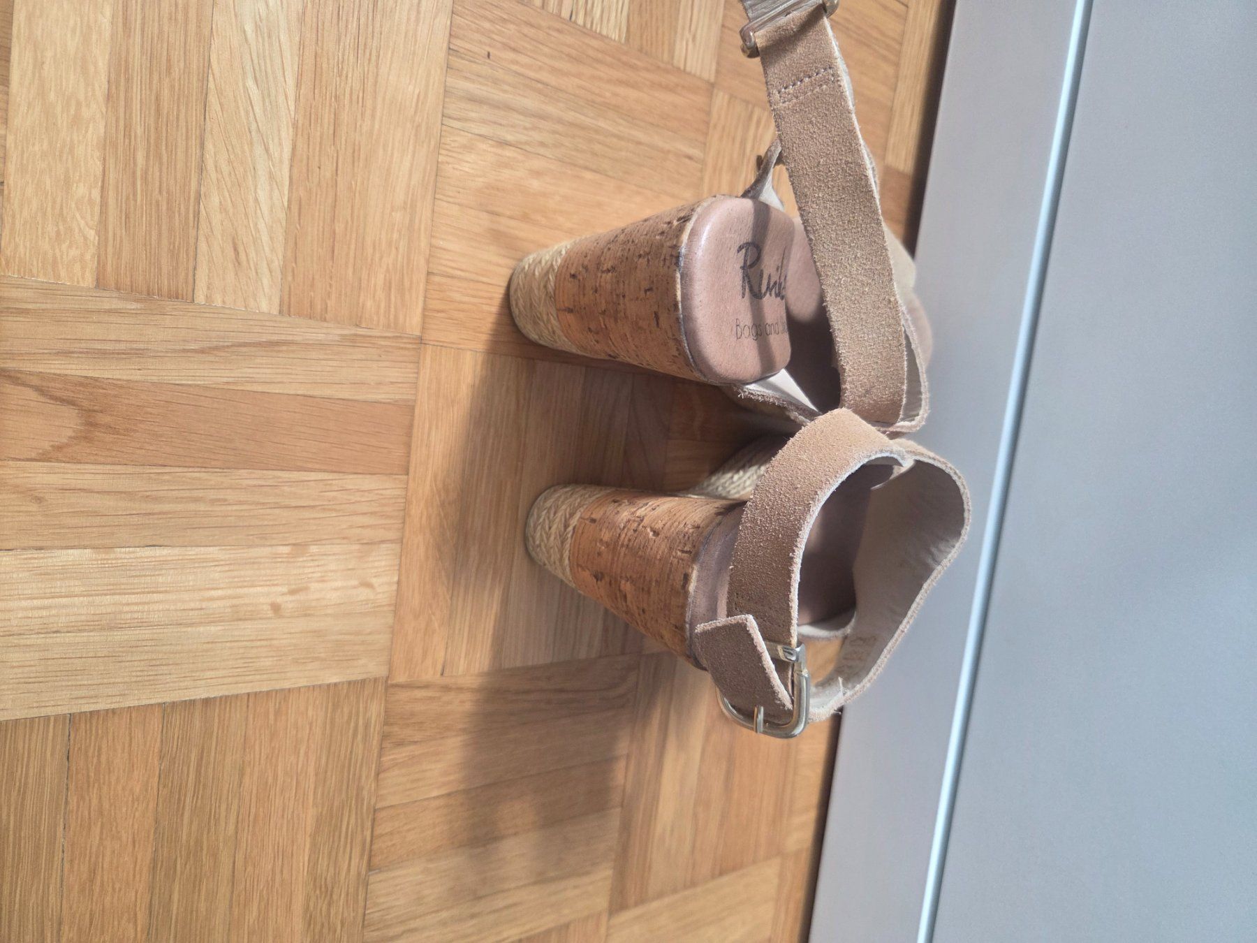 Damenschuhe: Sandale, Keilabsatz, Beige, Gr. 35, Sommer – Gebraucht aus Regensdorf von sar_895z 2