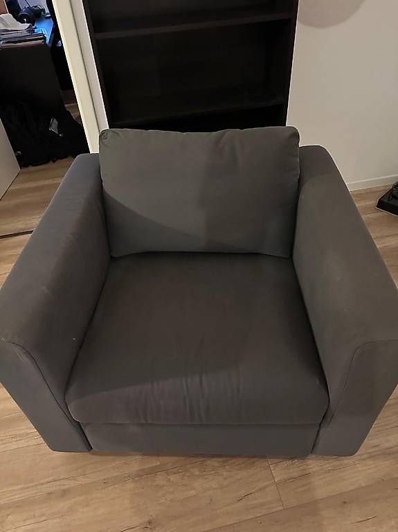 Divani: Canapé IKEA anthracite  – Usato da Fey venduto da EnzodesAlpes 1