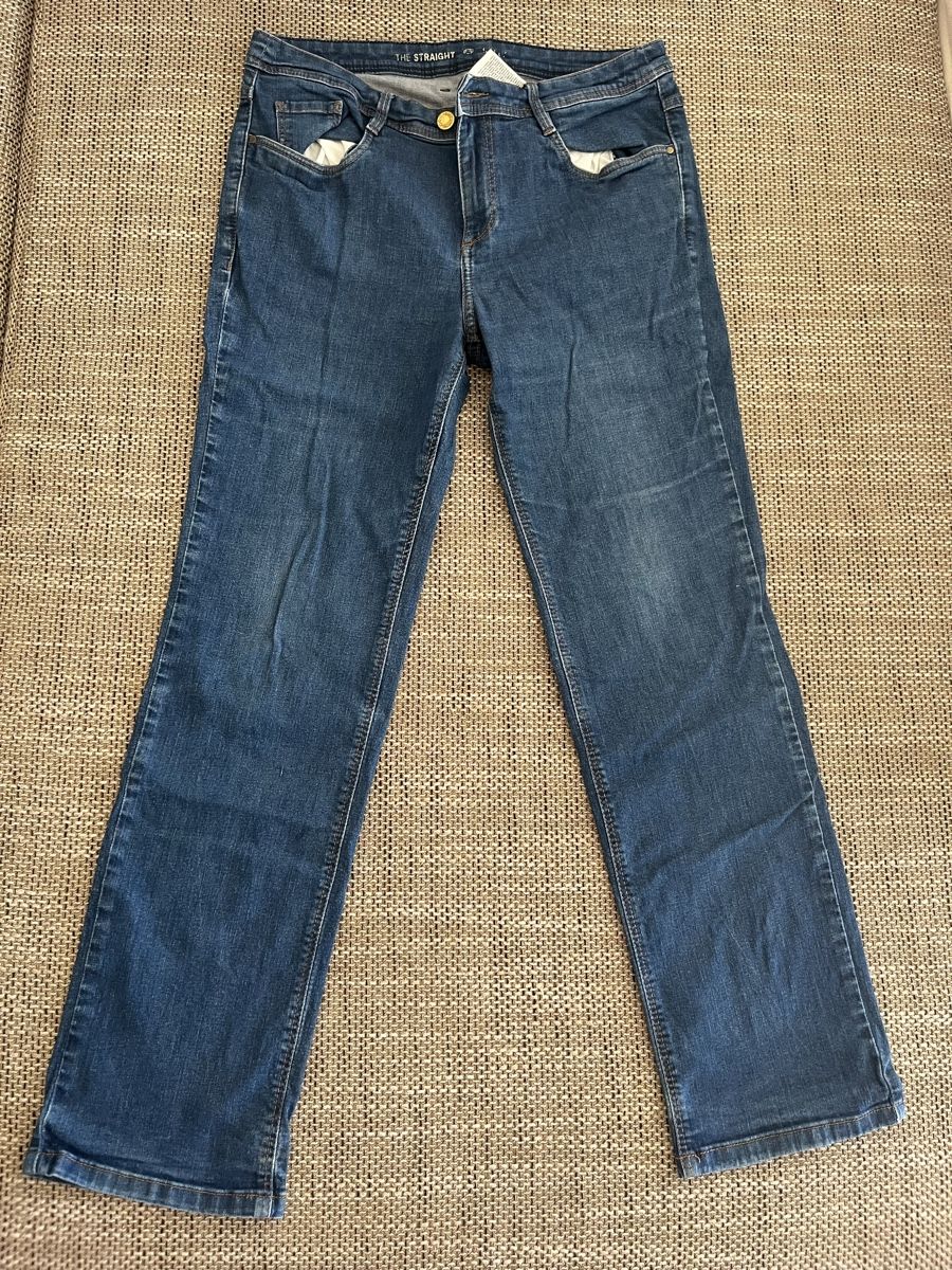 C&A Jeans: C&A Sally The Straight Jeans Gr. 42 hellblau – Usato da Kleinandelfingen venduto da fam_x5rv