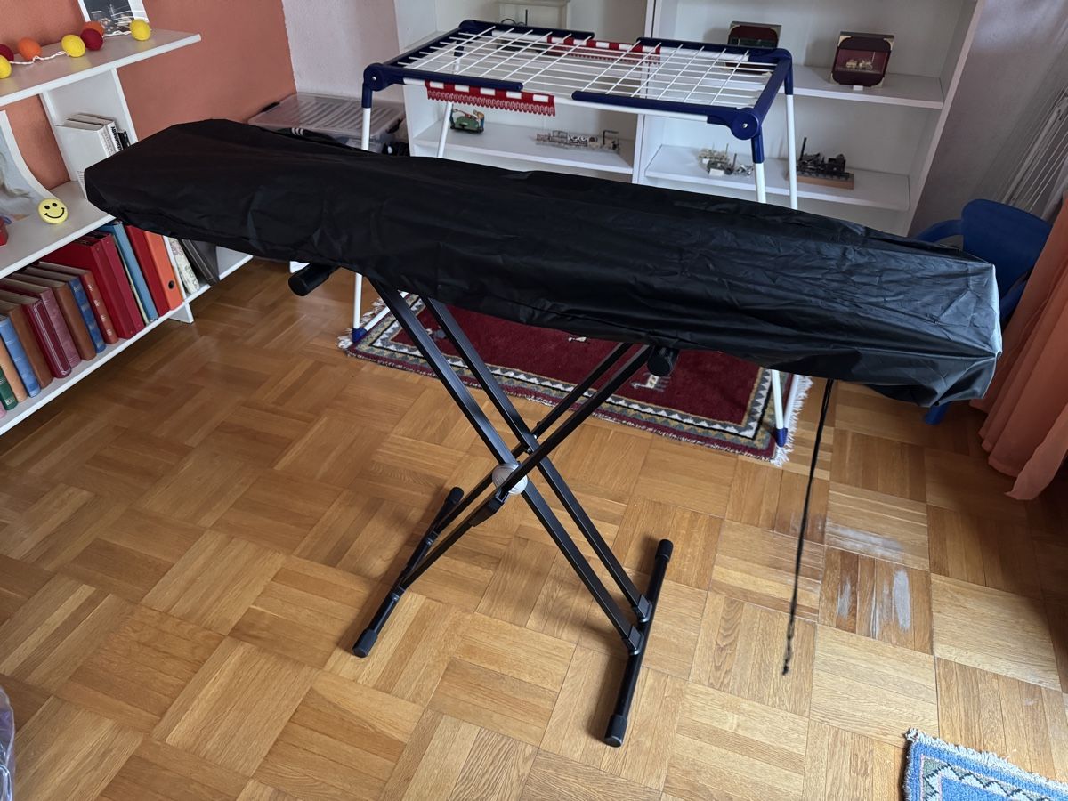Musikinstrumente: M-Audio Keystation 88es Keyboard - Inkl. Ständer – Gebraucht aus Bern von pablito01 3