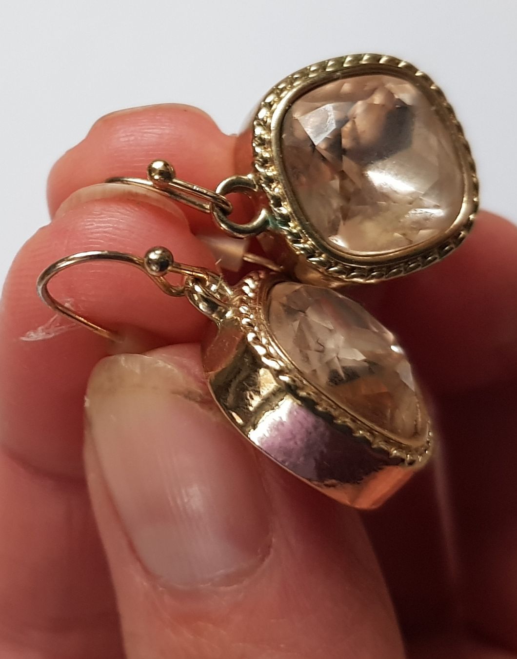 Boucles d'oreille: Hübsche Ohrhänger mit Glasstein – D'occasion à Menznau par Valinor 2
