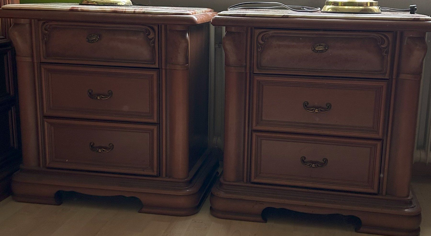 Letti: Nussbaumholztisch  Schlafzimmer  set – Usato da Waldkirch venduto da Golf210 2