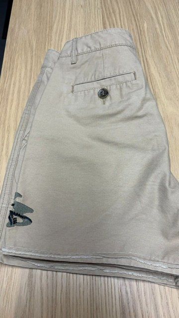 Benetton Hosen: Short Benetton – Neu (gemäss Beschreibung) aus Crans VD von vra_262m 1