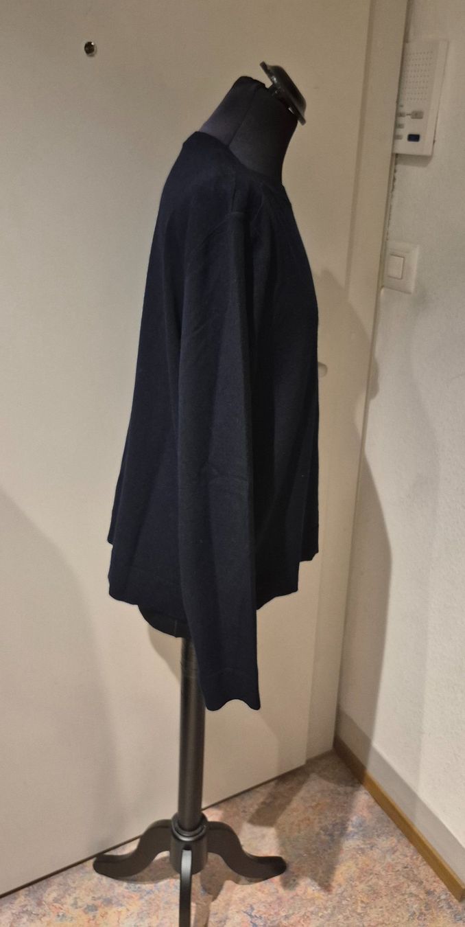 Marc Cain Pullover & Sweatshirts: Damen Pullover dunkelblau Gr. 5 =  42   MARC CAIN – Gebraucht aus Zürich von Roberto040 3