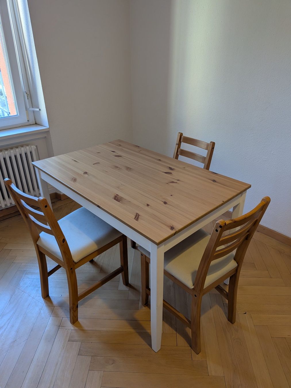 Ikea Tavoli: IKEA ÅLHULT Esstisch – Usato da Zürich venduto da eva_jsj9