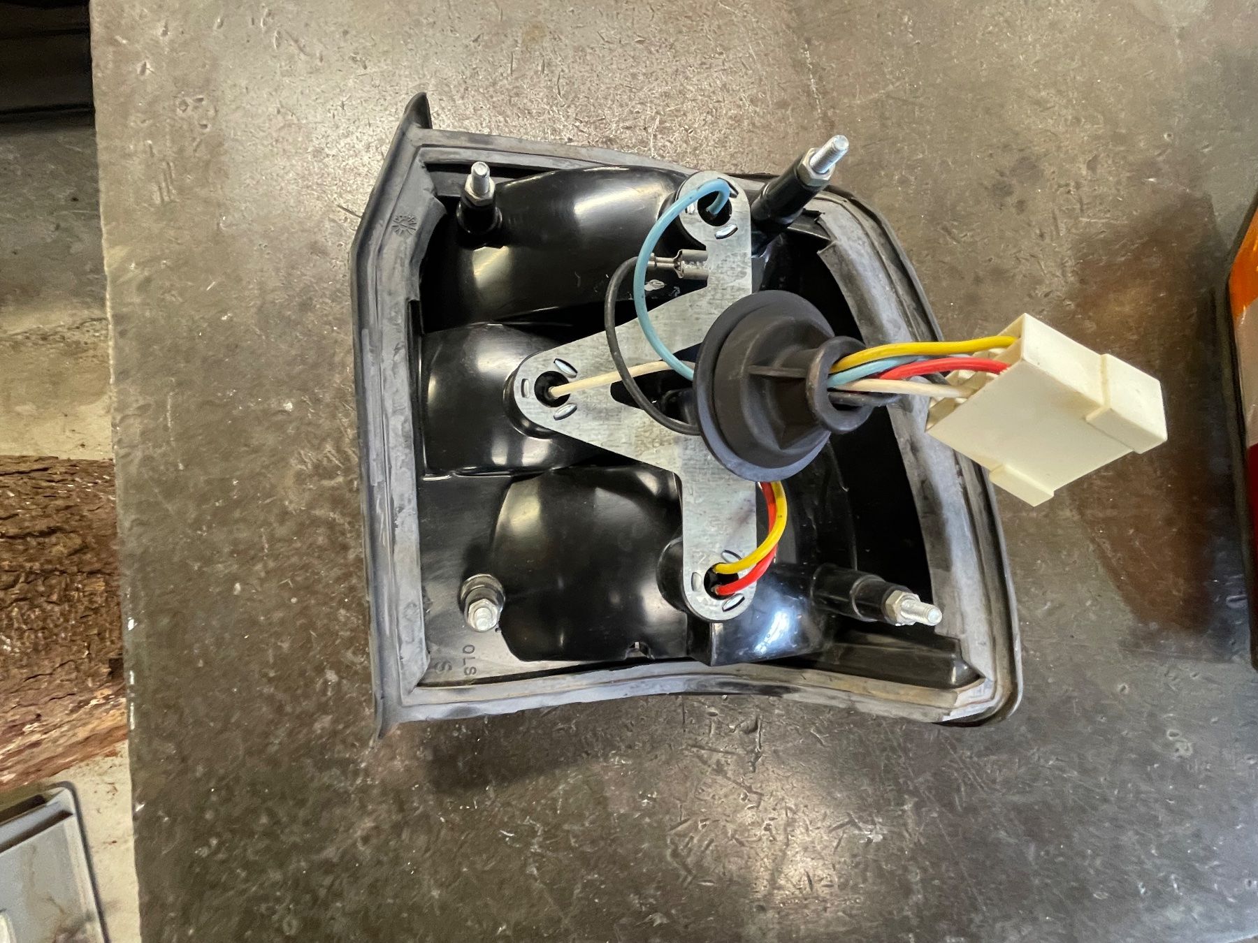 Beta Tutti pezzi di ricambio auto: Lancia Beta HPE Heckleuchte links komplett – Usato da Romanshorn venduto da BillyTG 1