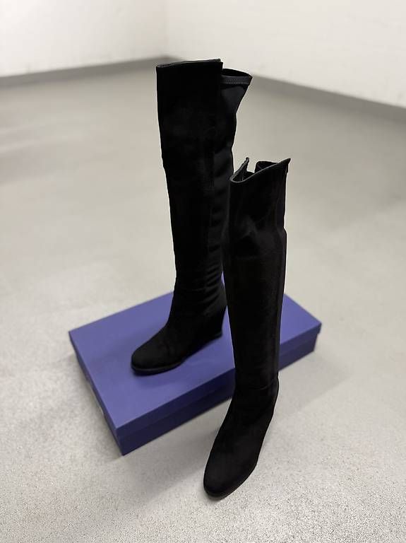 Scarpe da donna: Stuart Weitzman Stiefel mit Keilabsatz – Usato da Steinhausen venduto da deikoon
