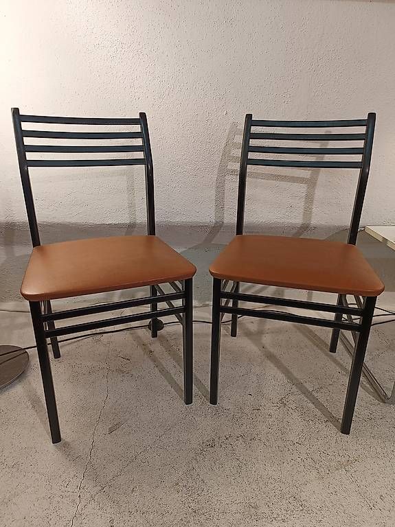 Sedie: 2 Vintage Stühle – Usato da Zürich venduto da style-and-design.zh