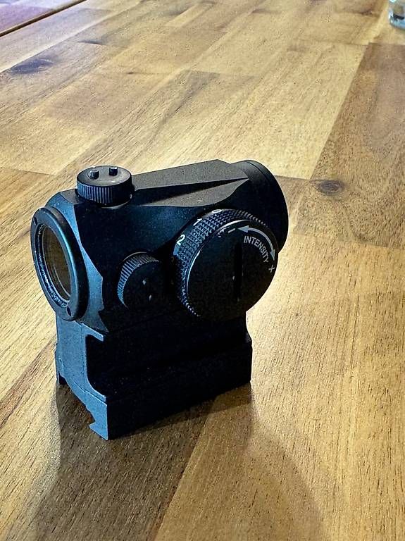 Aimpoint Obiettivi: Reddot Aimpoint Micro T-1 2 MOA inkl. Riser für Pica. – Usato da Spiez venduto da ramones8073 2