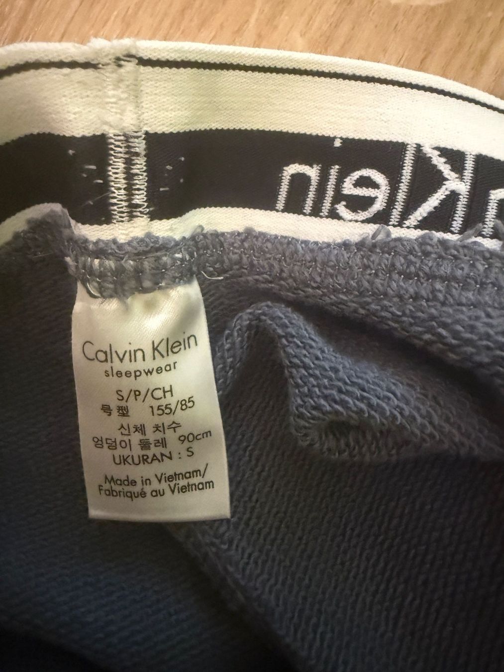 Calvin Klein Negligees & Pigiami: Calvin Klein Schlafshorts Grösse S – Usato da Zufikon venduto da SULMI02 2