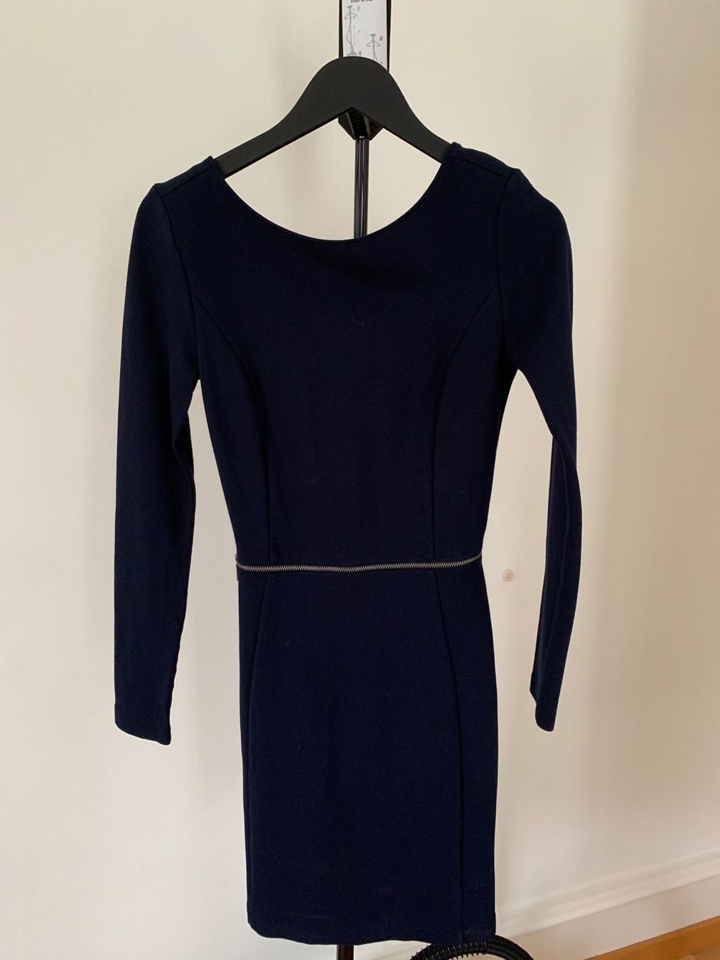 Zara Vestiti: Open-back Kleid Zara – Usato da Horgen venduto da ger_2y92