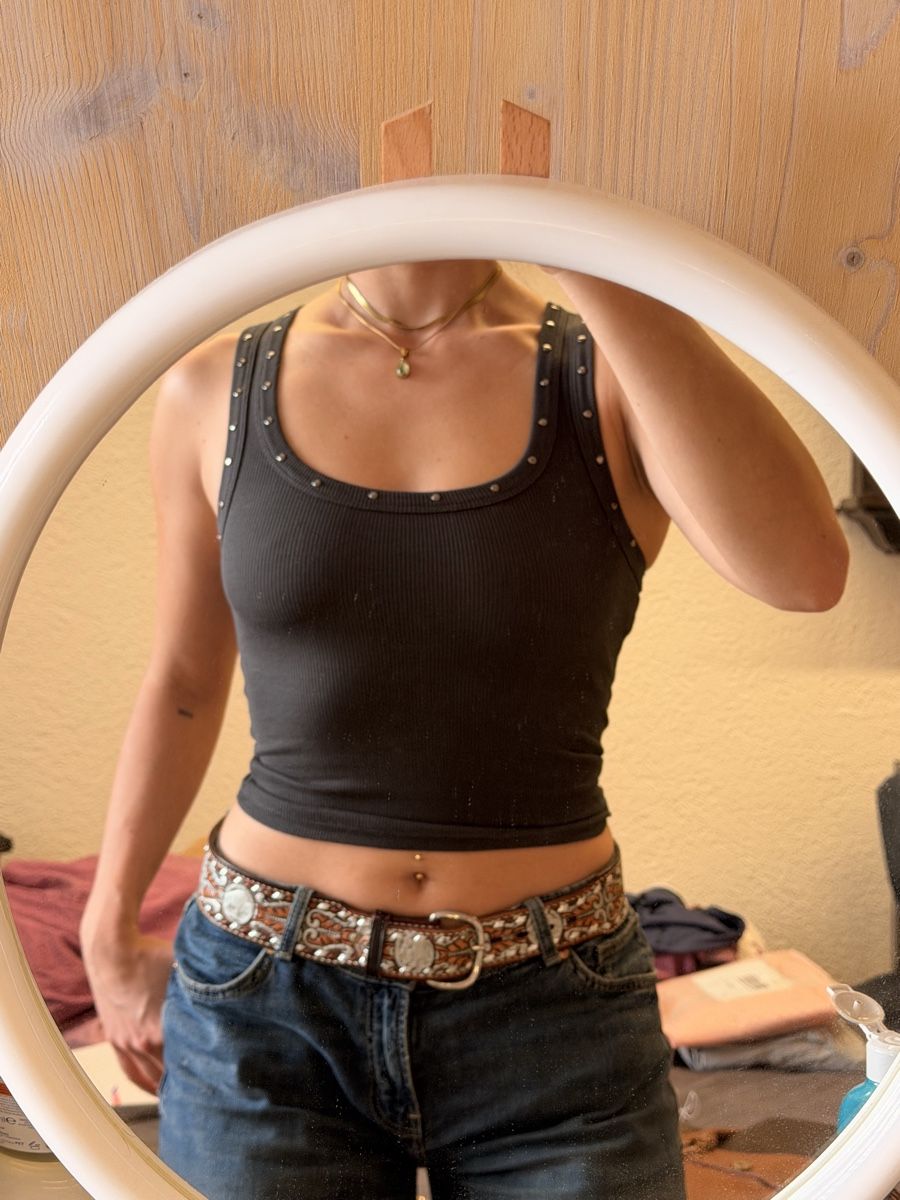 Bershka Tops: y2k Top mit Nieten – Neuf (Voir description) à Bern par ame_tf2n