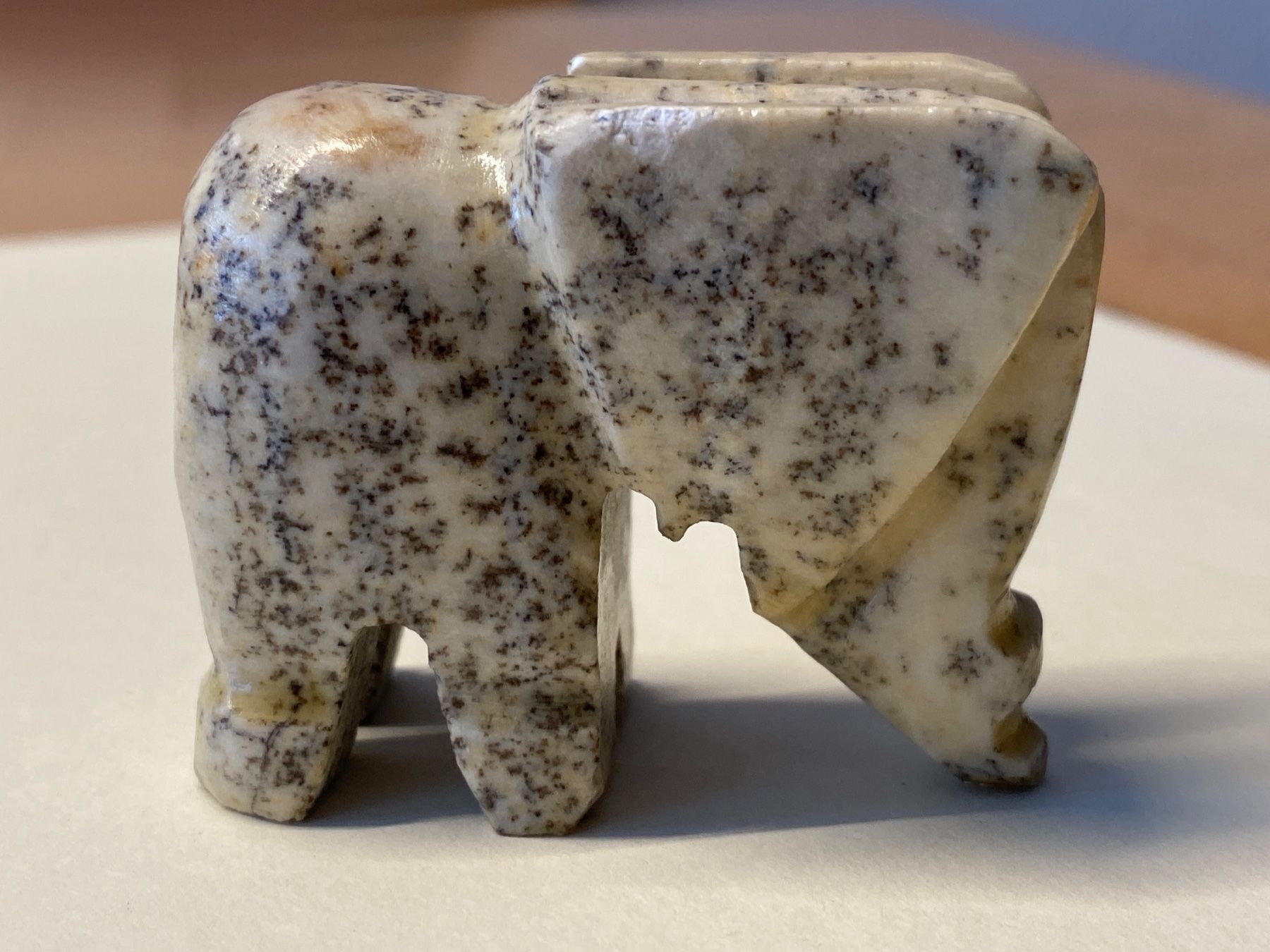 Figuren: Elefant aus Stein gearbeitet – Gebraucht aus Mülligen von Flockenstiel