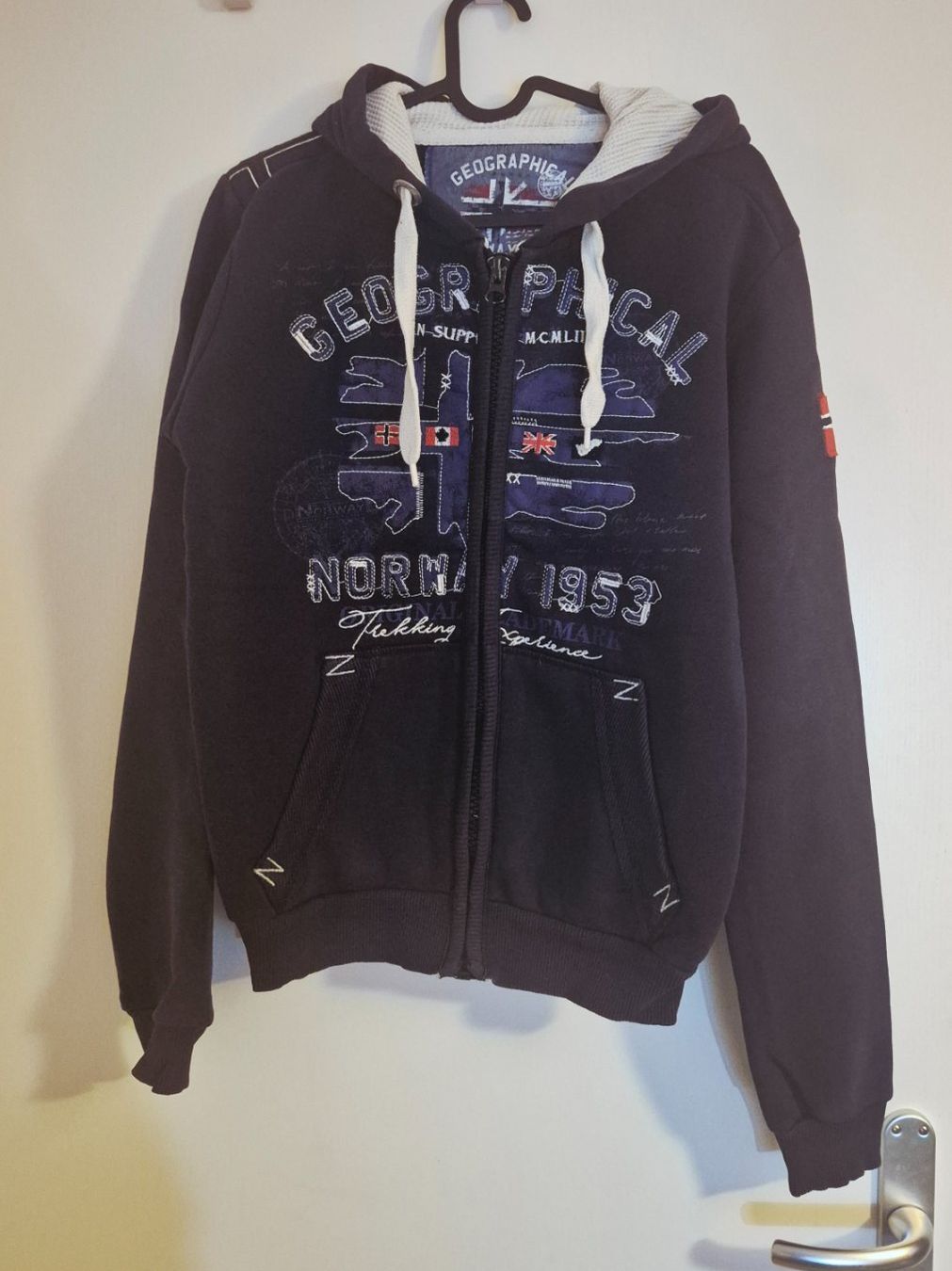 Giacche: Geographical Norway Kapuzen-Sweatjacke Gr.S – Usato da Volketswil venduto da Dokinka