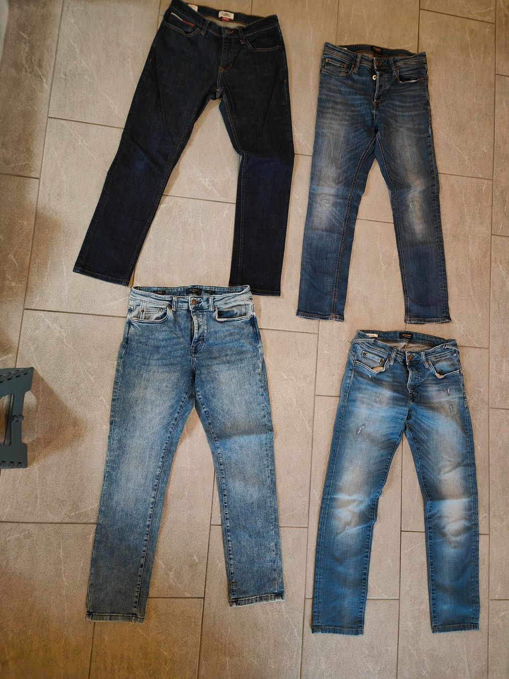 Jeans: 4 Marken Jeans – Gebraucht aus Mels von velo-city
