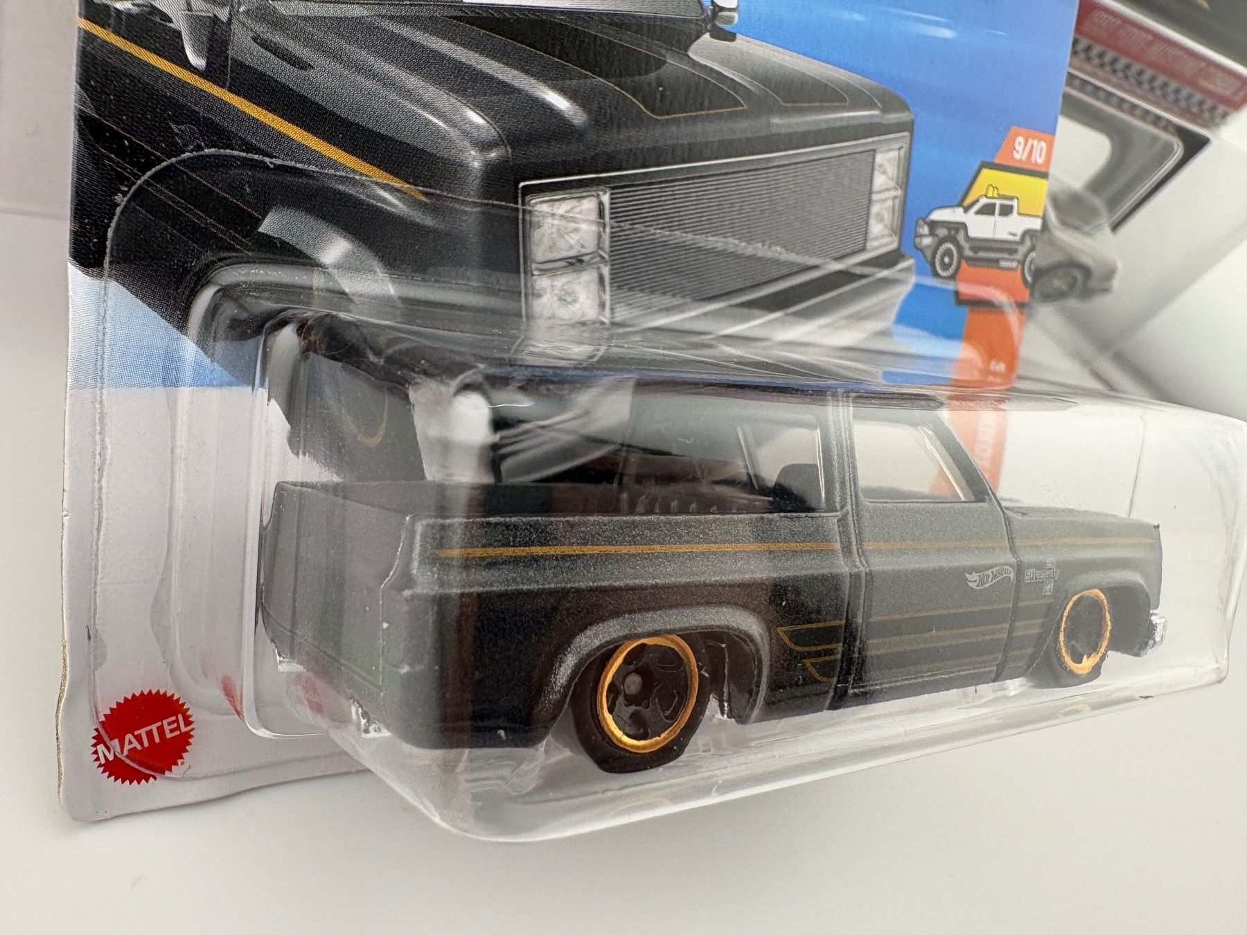 Hot Wheels Modellini d'auto: Hot Wheels '83 Chevy Silverado - 2025 - 157/250 – Nuovo e nell'imballaggio originale da Flawil venduto da HeisseReifen 3