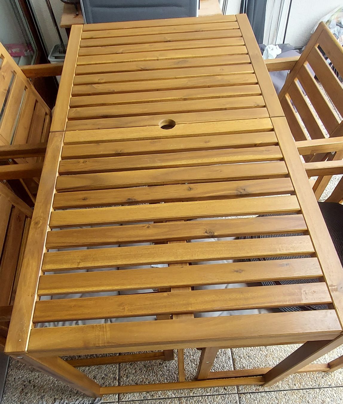 Set di tavolo e panche: Ensemble de jardin/Balcon: Table et 4 chaises – Nuovo (secondo la descrizione) da Montreux venduto da Daisyy01 1