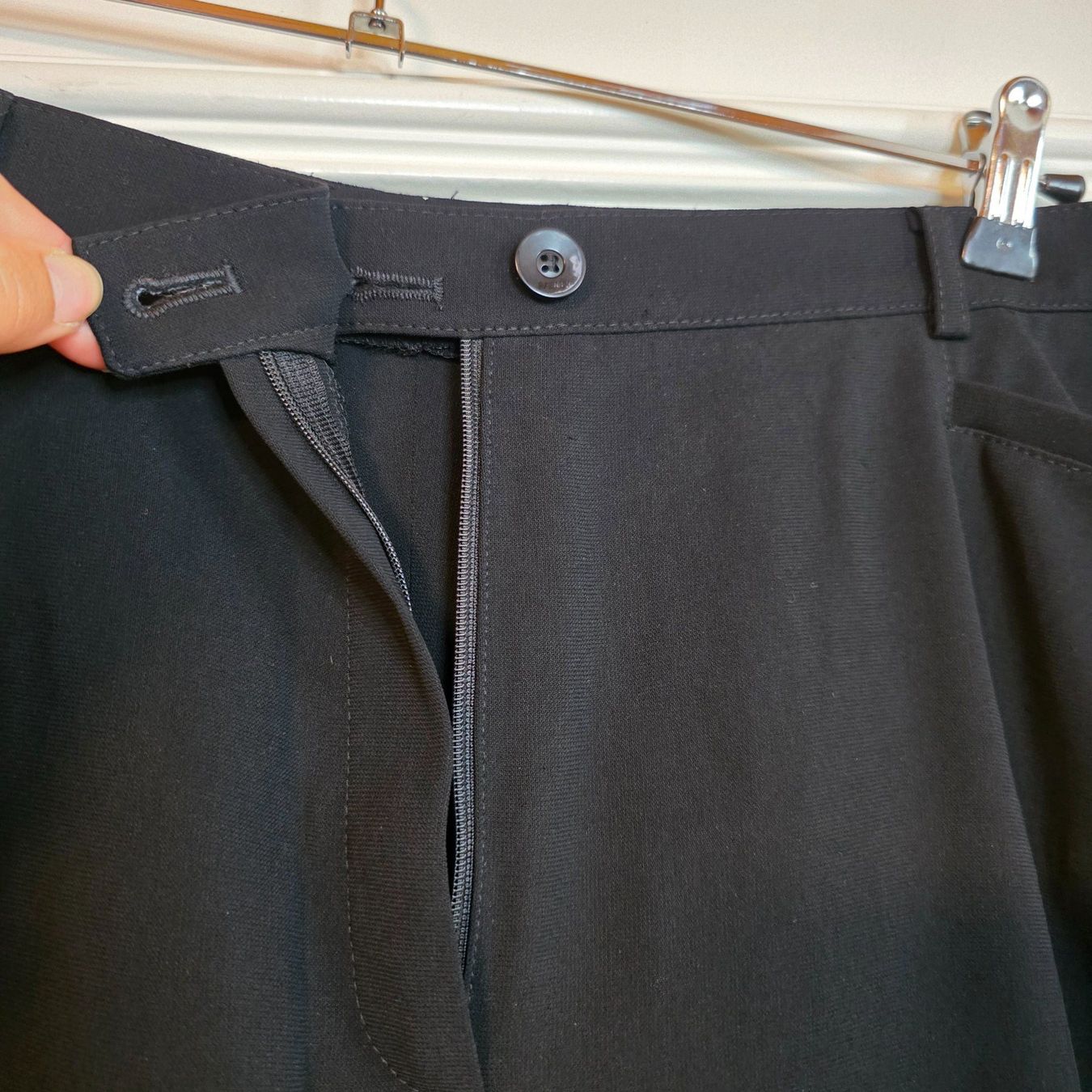 Basler Pantaloni: Basler Hose schwarz elegant hochwertig Gr.48 – Usato da Wald ZH venduto da CapLux 4