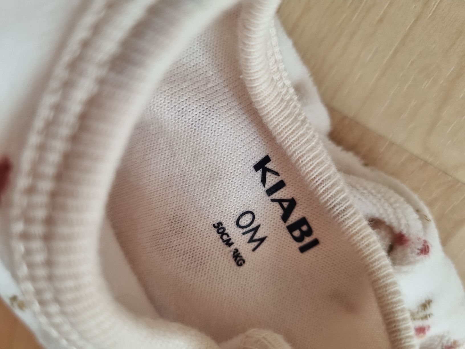 Kleiderpakete & -sets: Einteiler Bodys Samt von Kiabi – Neu (gemäss Beschreibung) aus Gunzgen von Celine22 5