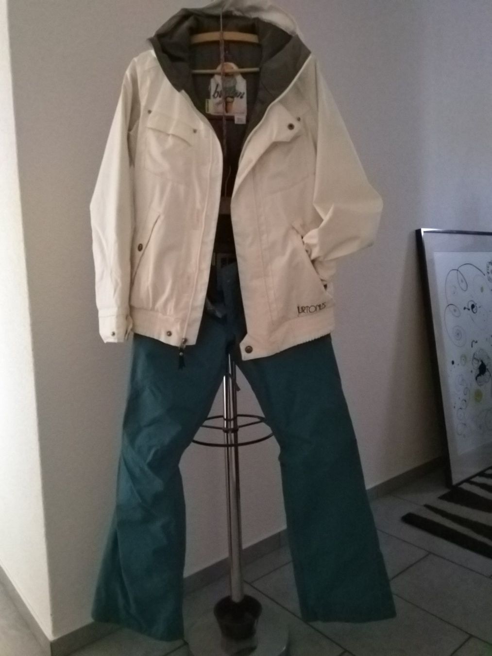 Burton Completi & Tailleur: Ski-/ Snowboard-Anzug – Usato da Rieden AG venduto da Galina11 1
