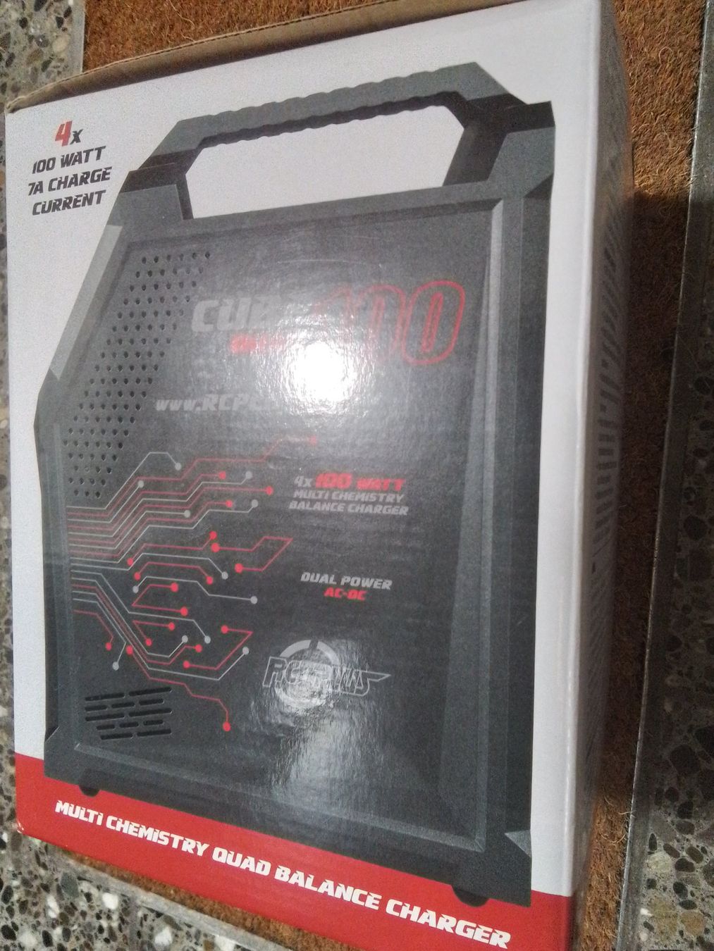 Akkus, Ladegeräte & Netzgeräte: CUBE Quad 100 RC-Plus Super-Ladegerät 4 x 100 Watt – Neu und originalverpackt aus Rüti ZH von Velo-Jimmy 6