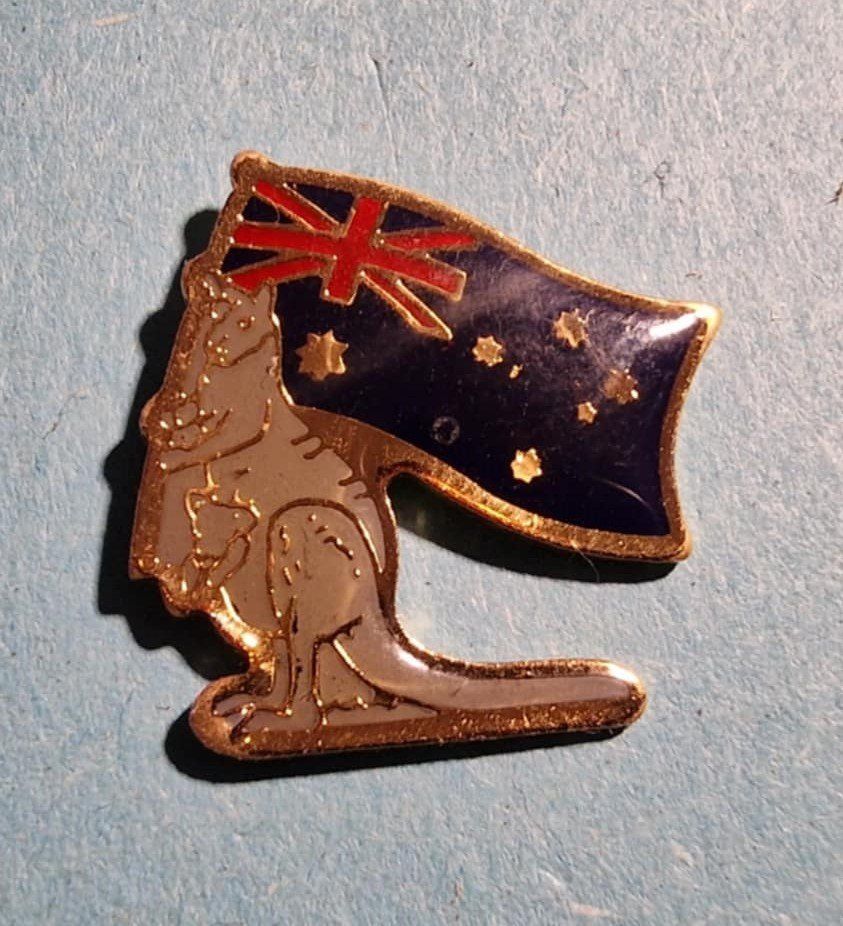 Placchette & Badge: Pin Känguru Australien – Usato da Härkingen venduto da specialshapes
