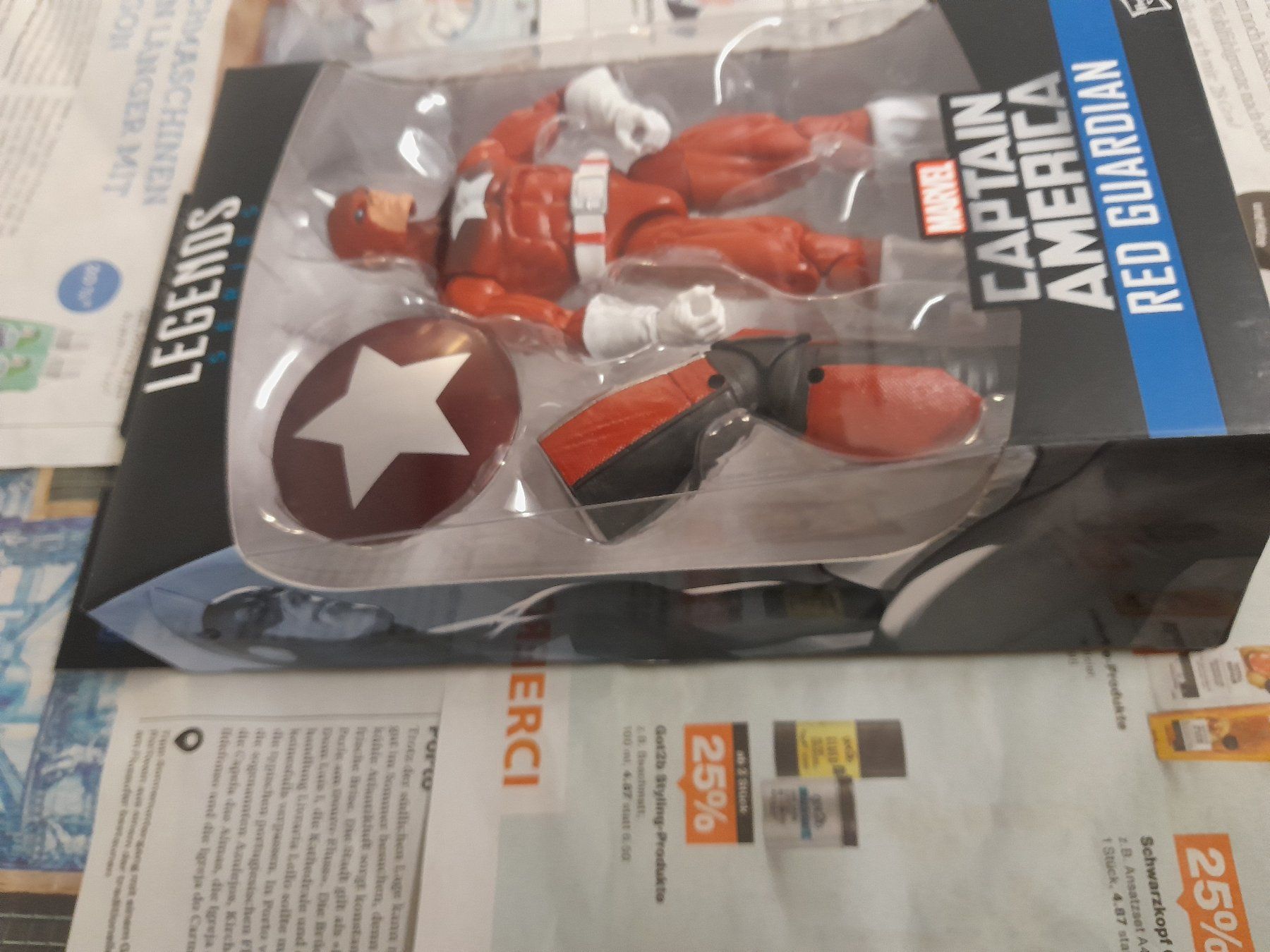 Marvel Figuren: Marvel Legends Series Captain America Red Guardian – Gebraucht aus Rüti ZH von Alemanni 5
