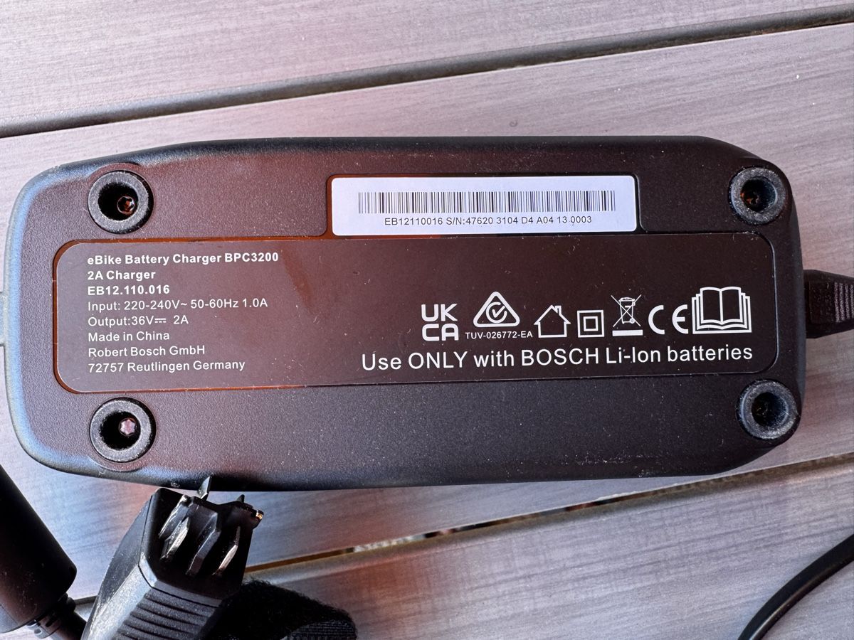 Bosch Chargeurs: Bosch eBike Ladegerät BPC3200 2A neu – Neuf (Voir description) à Kehrsatz par Adrenalina1 2