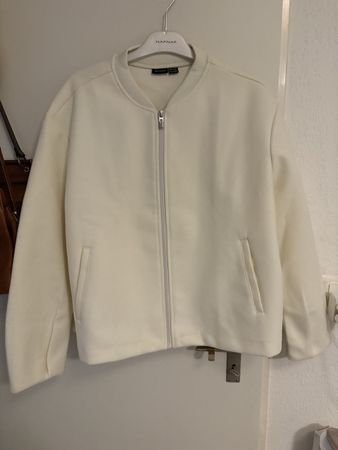 Weisse Jacke